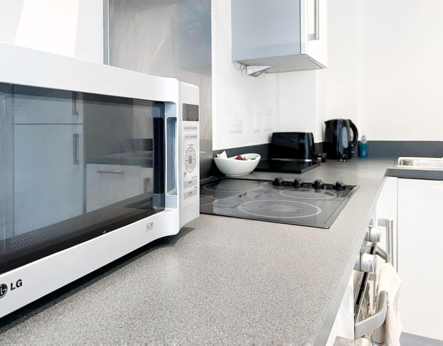 Seaview Boutique One-Bedroom Apt Суонси Экстерьер фото